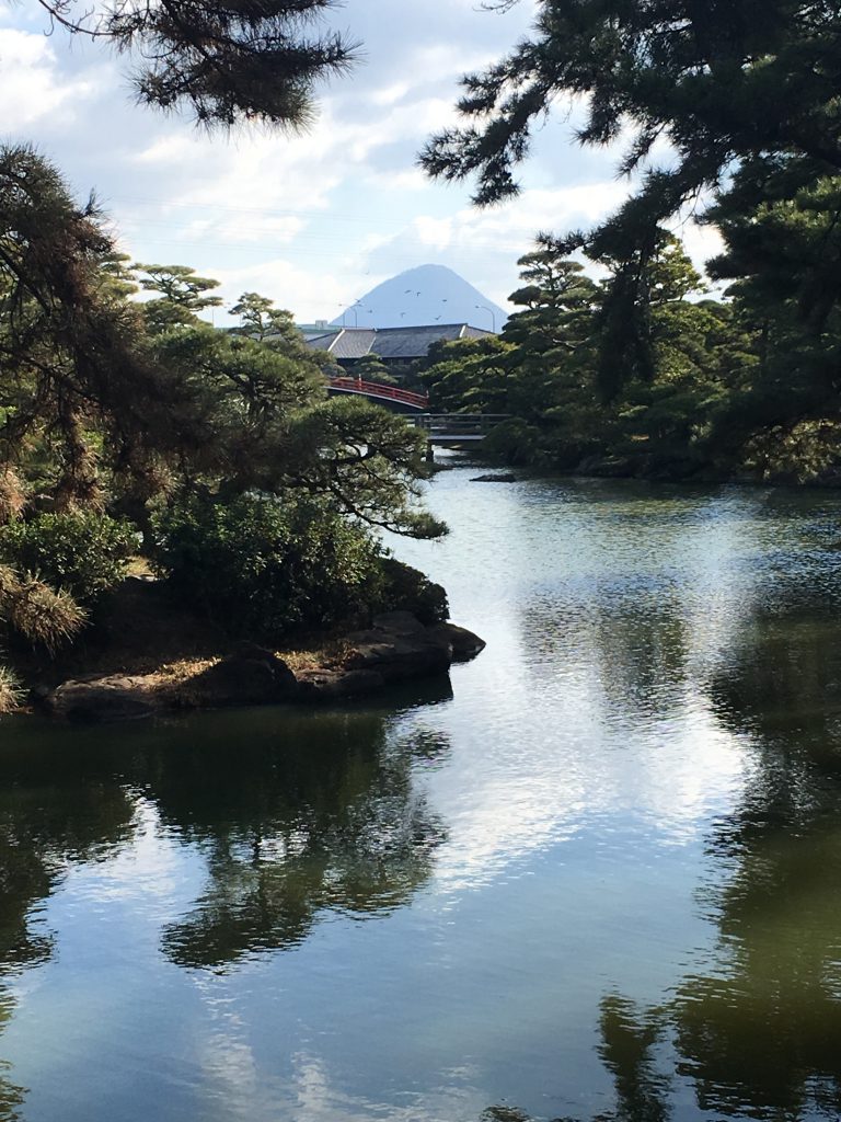 飯野山